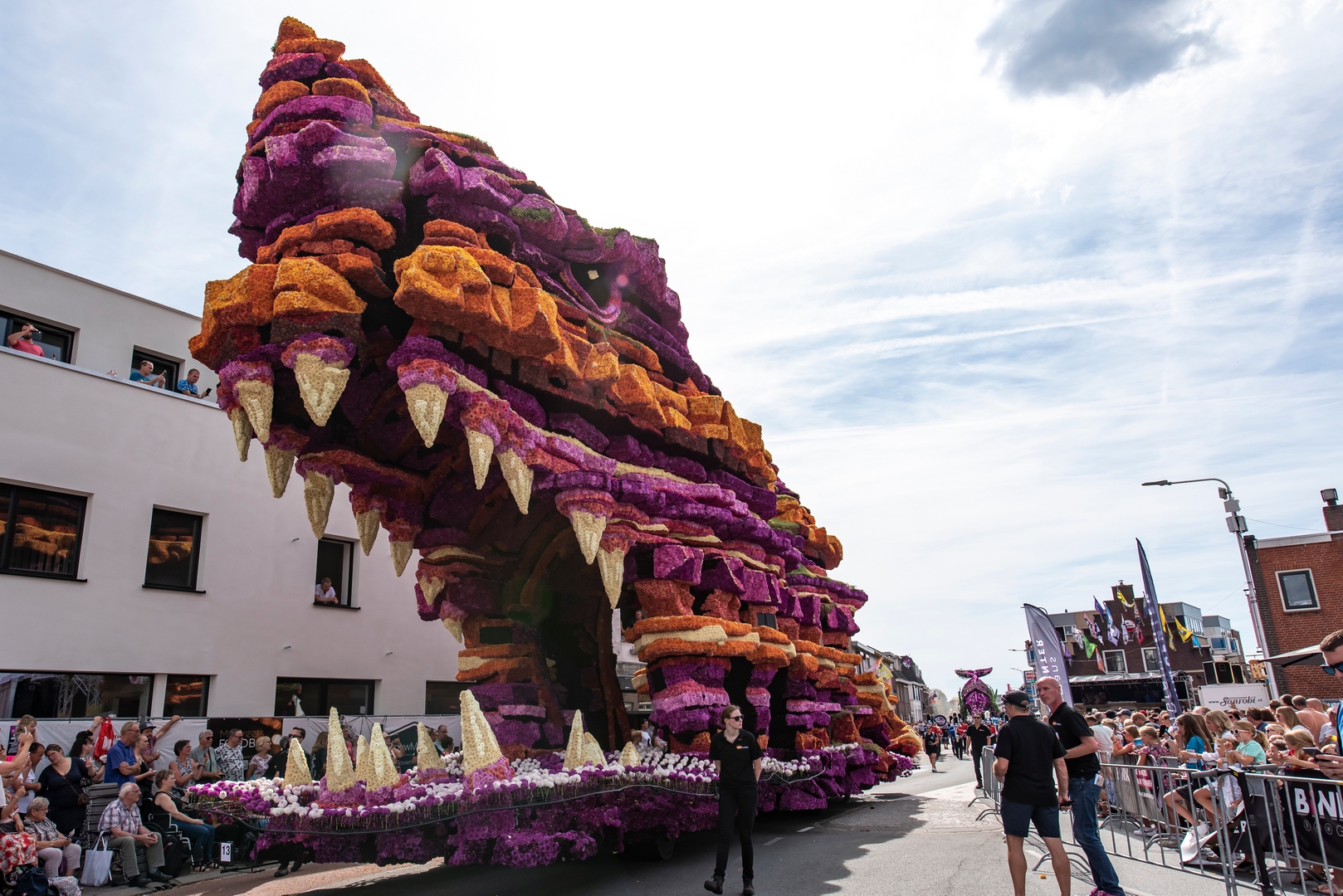 Levels, Foto Luzanne foesenek