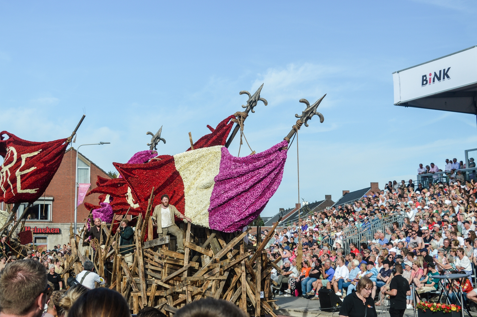La Révolution, Foto Marlou Sannen