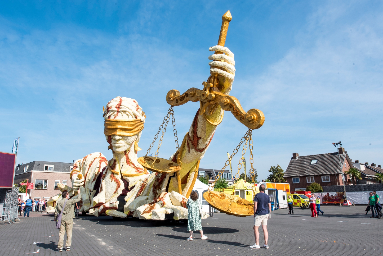 Gebroken, Foto Luzanne Foesenek