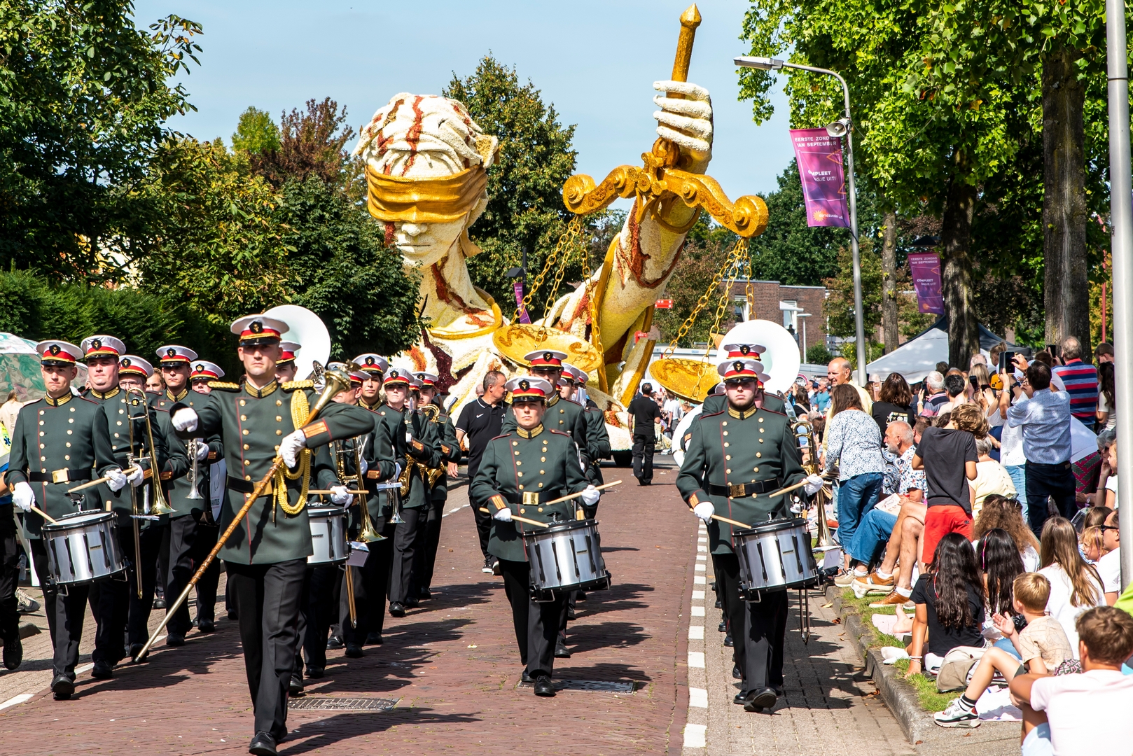 Gebroken, Foto Luzanne Foesenek