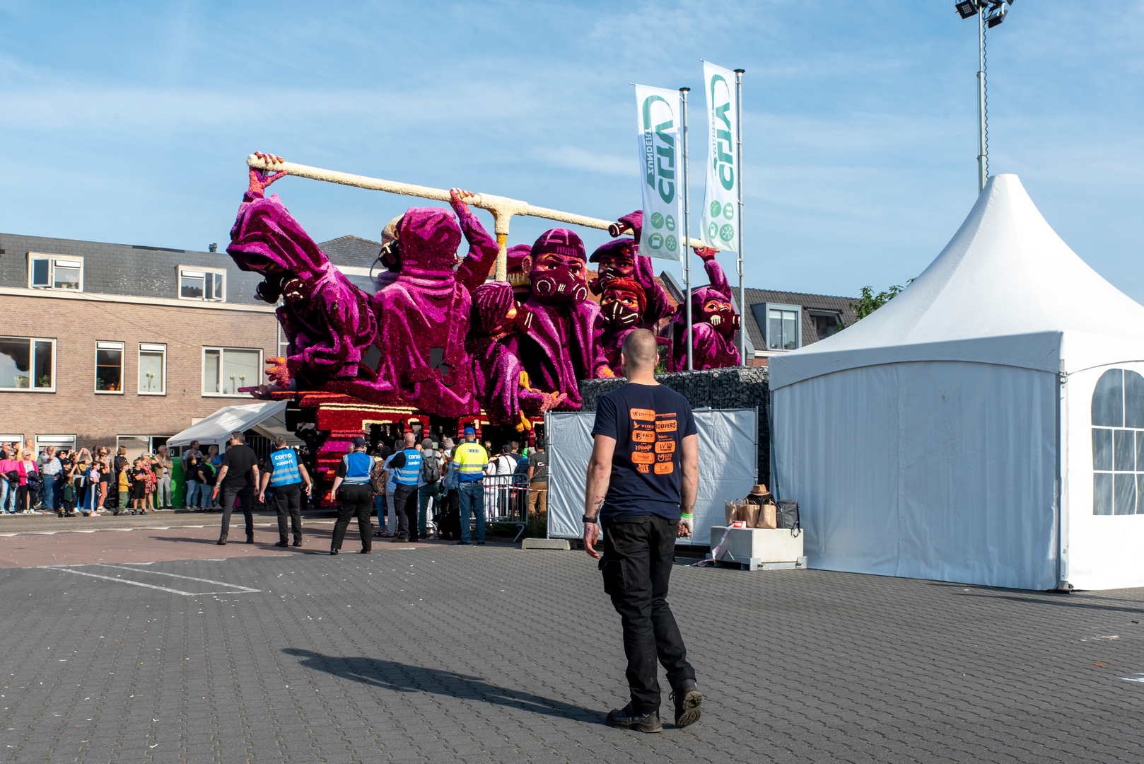 Dystopia, Foto Luzanne Foesenek