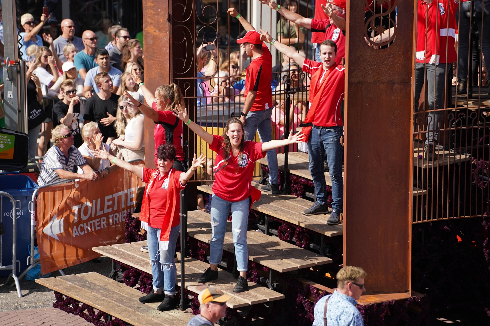 You'll never walk alone, Foto Sander Vlug