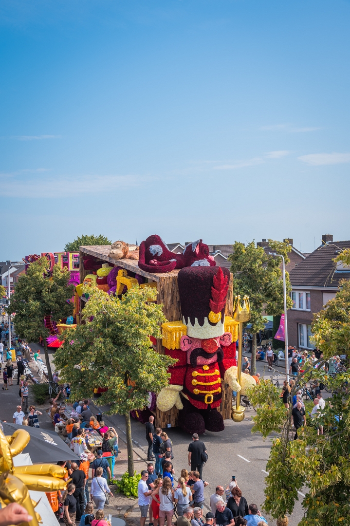 Speelgoedleven, Foto Charles van Campenhout