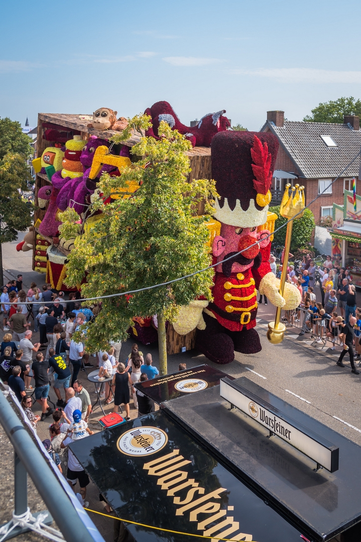 Speelgoedleven, Foto Charles van Campenhout