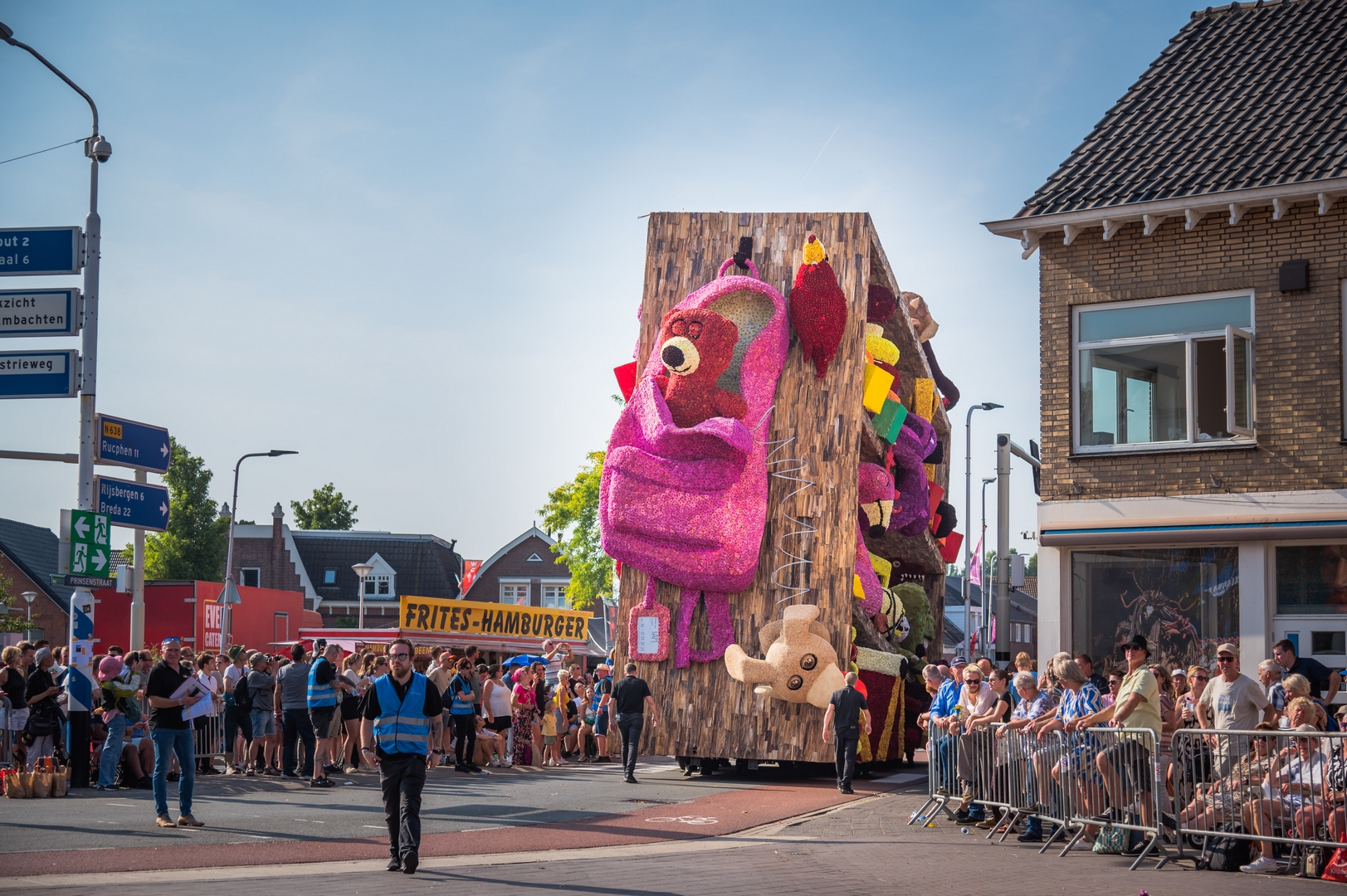 Speelgoedleven, Foto Charles van Campenhout
